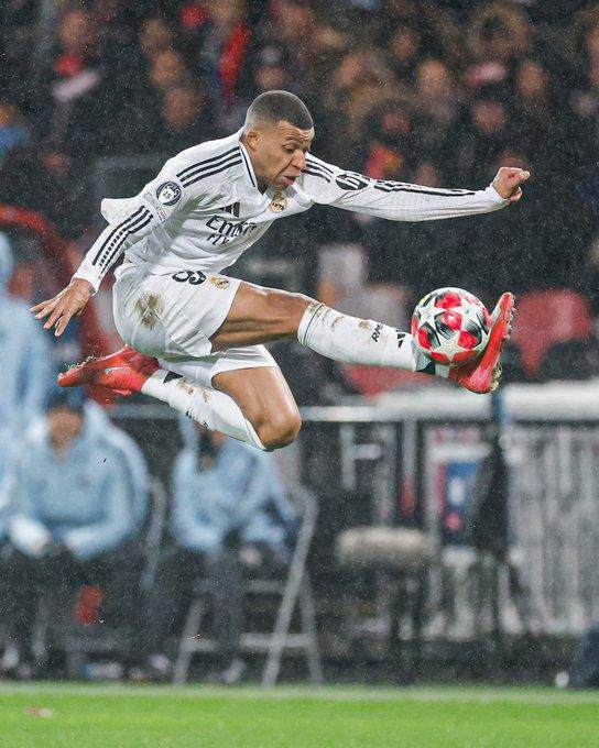 1738193754494008285.jpg 1738193749357.jpg